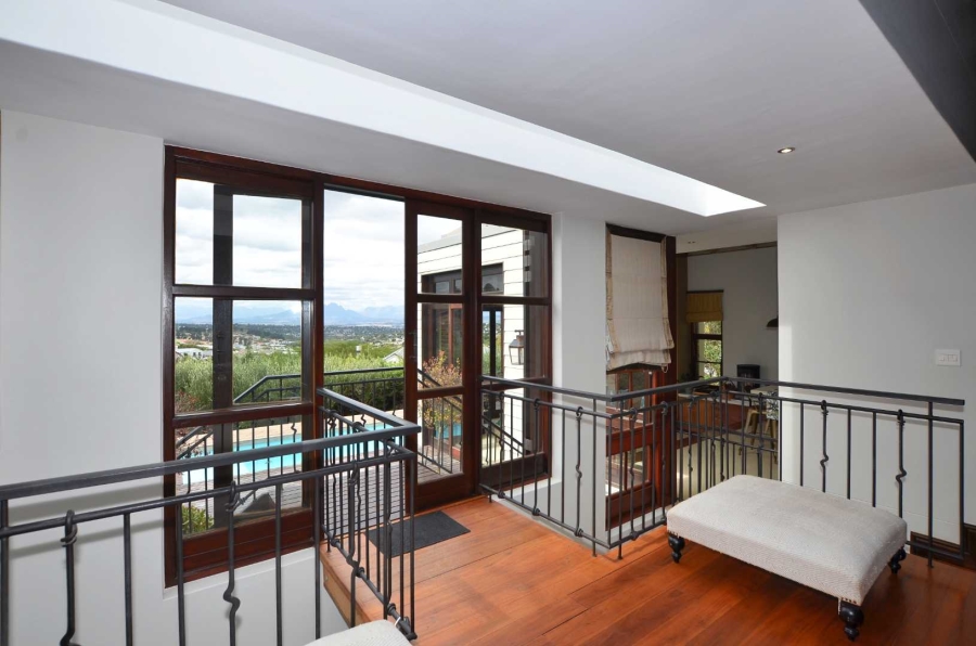 5 Bedroom Property for Sale in Kanonberg Western Cape